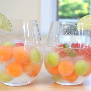 Easy Melon Ball Sangria – Refreshing and delicious melon ball sangria, the most beautiful sangria recipe! All you need is only a few ingredients: watermelon, cantaloupe and honeydew melons, moscato wine, sugar, lime, and sparkling water. Easy drinks recipe. Video recipe.