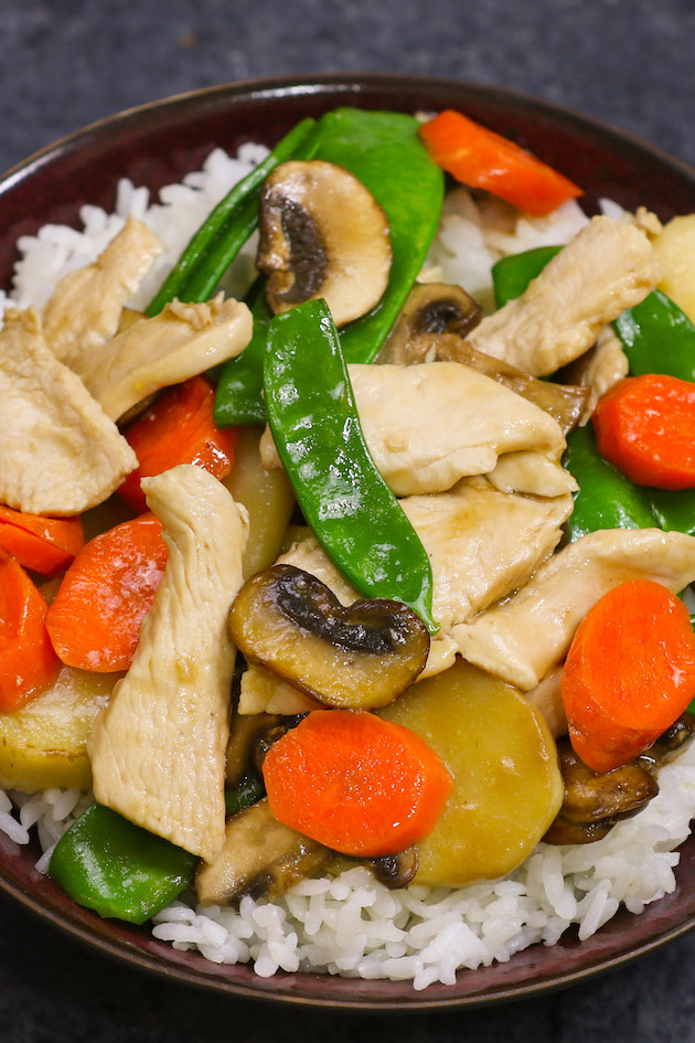 Moo Goo Gai Pan is a delicious Chinese chicken and vegetable stir-fry recipe with a mouthwatering moo goo gai pan sauce. I will share with you easy restaurant techniques for making the most tender and flavorful chicken for stir-fry. This recipe is healthy, keto-friendly and low in calories.